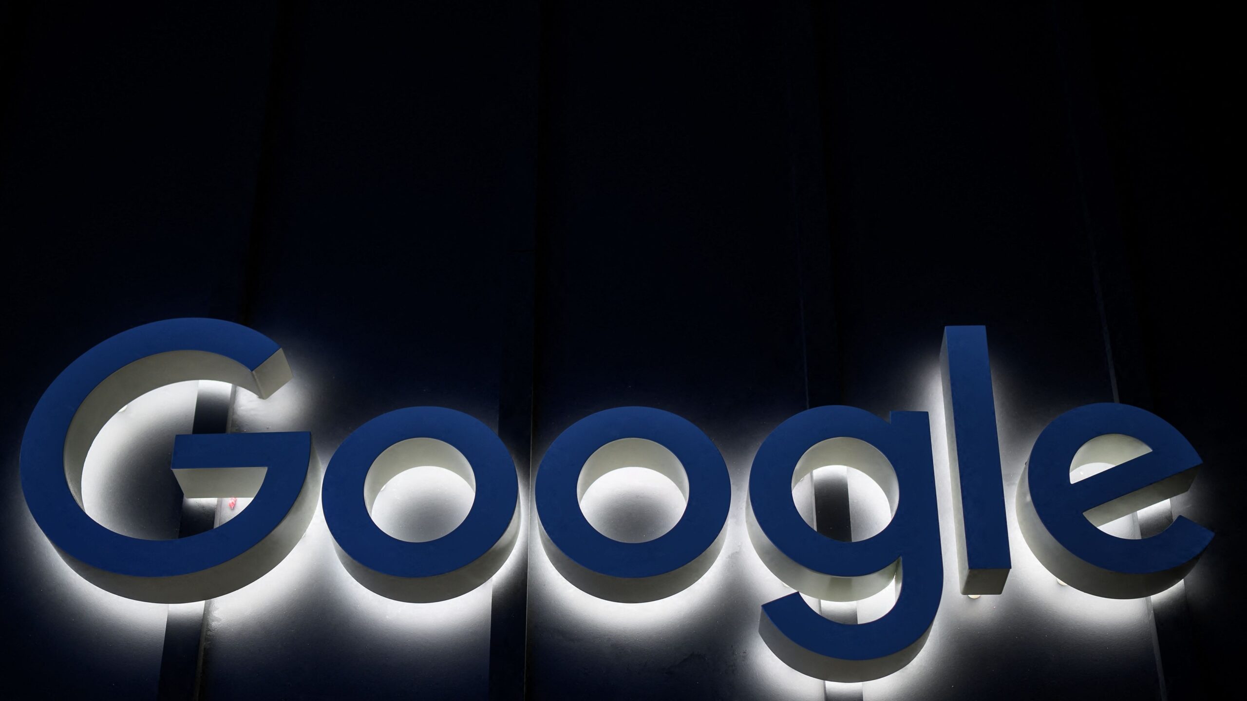 Google allows app developers in EU to use rival payment systems, cuts