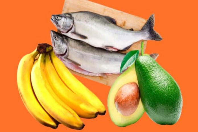 Bananas, avocados, and salmon may cut high-salt effect in women