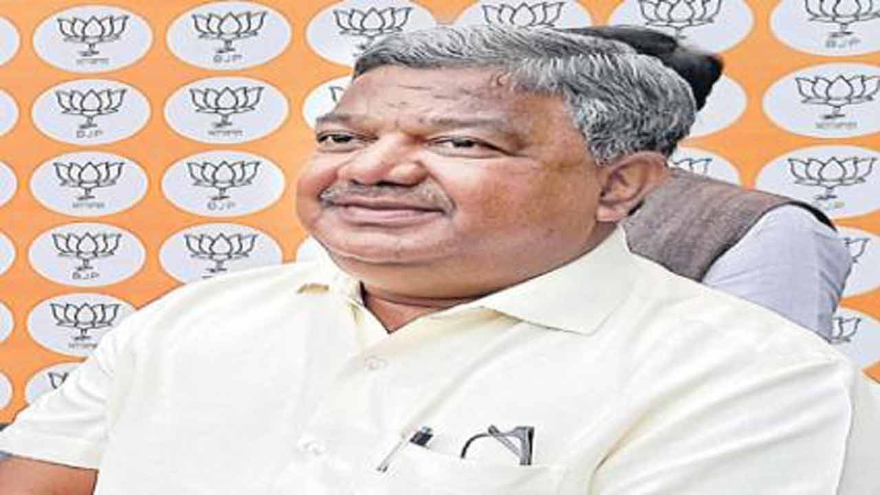 Implement promises or become disrepute CM: BJP’s Gudur warns KCR