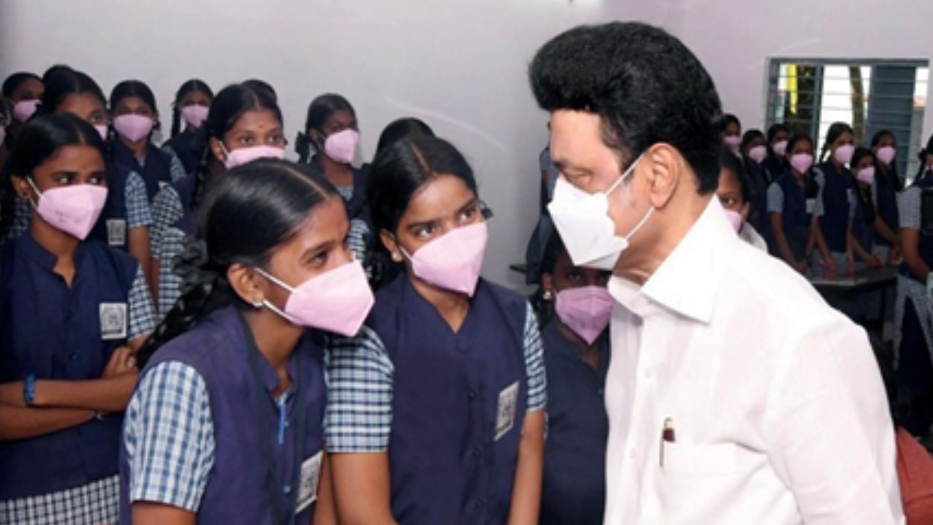 CHIEF MINISTER LAUNCHED THE MENTAL HEALTH AND PHYSICAL HEALTH AWARENESS PROGRAM AND INTERACTED WITH THE STUDENTS