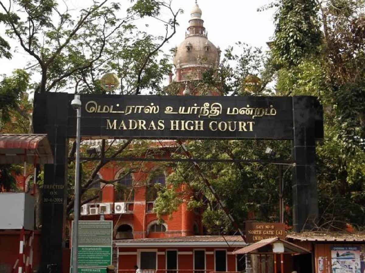 Madras HC to hear plea against AIADMK ofﬁce sealing in regular course