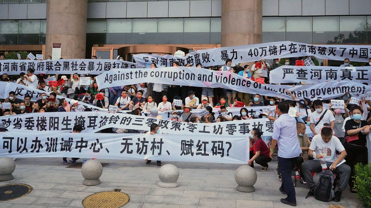 China crushes mass protest by bank depositors