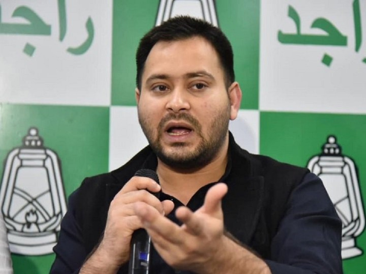 Tejashwi slams Centre on caste certiﬁcate requirement in Agnipath