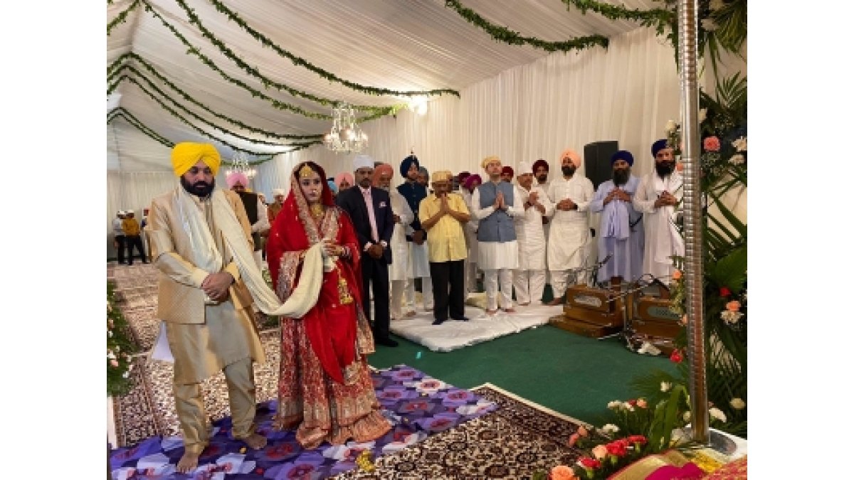 Punjab CM starts second innings, marries doctor Kaur