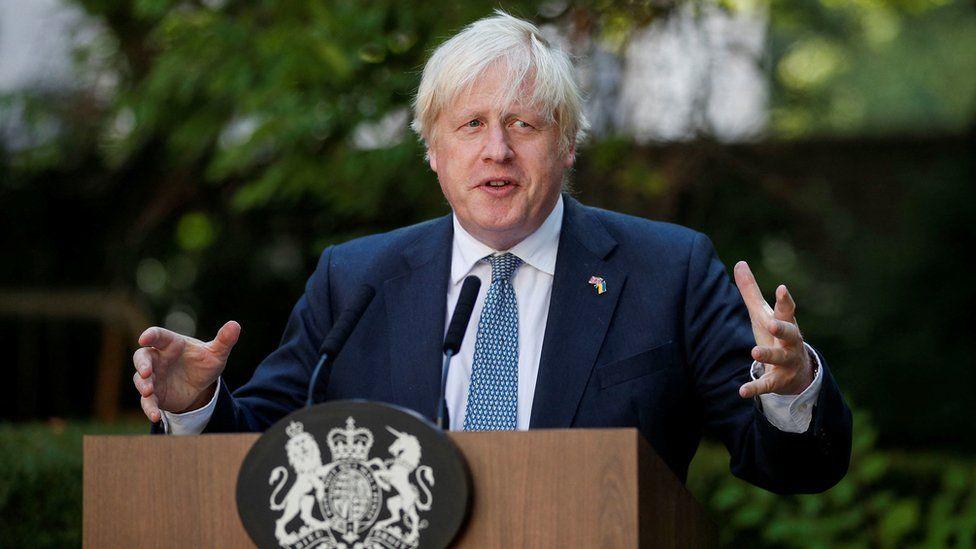 Johnson predicts harsh months for UK due to 'eye-watering' energy bills