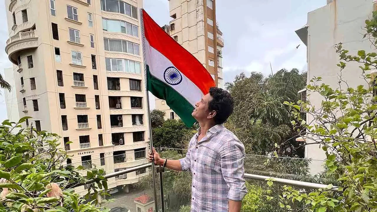 Leading cricketers wish countrymen Happy Independence Day