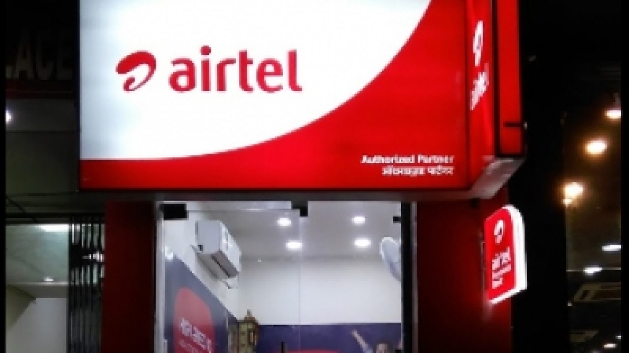 Bharti Airtel stock ends .68% up after the company pays spectrum dues upfront