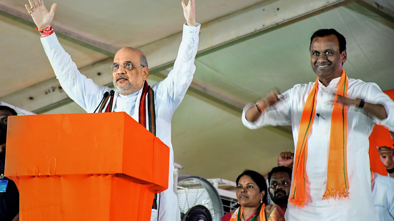 Elect Reddy, KCR government will fall in no time: Amit Shah