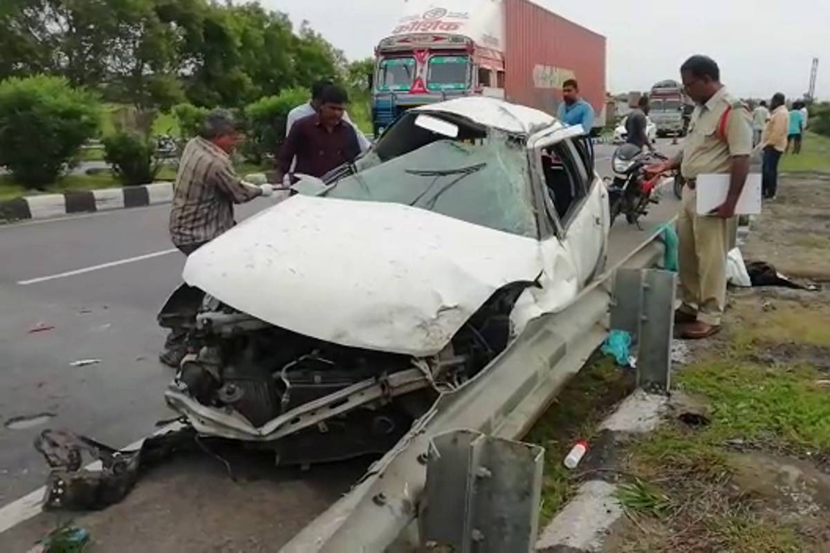 2 die in accident in Siddipet