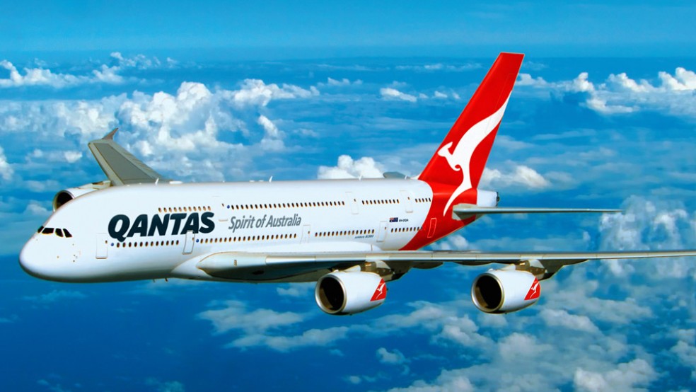 Aussie national carrier apologizes, refunds