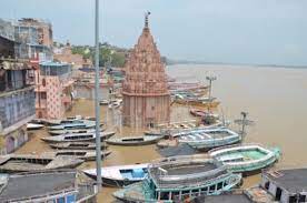 Ganga floods low lying areas in Varanasi, thousands evacuated