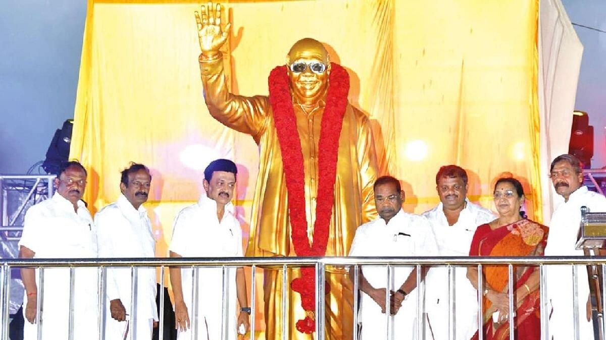 Stalin unveils Karuna statue in Erode