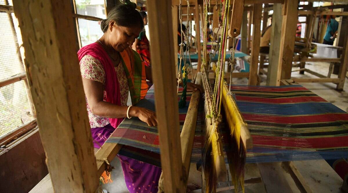 The Govt is providing support to the weavers in the state