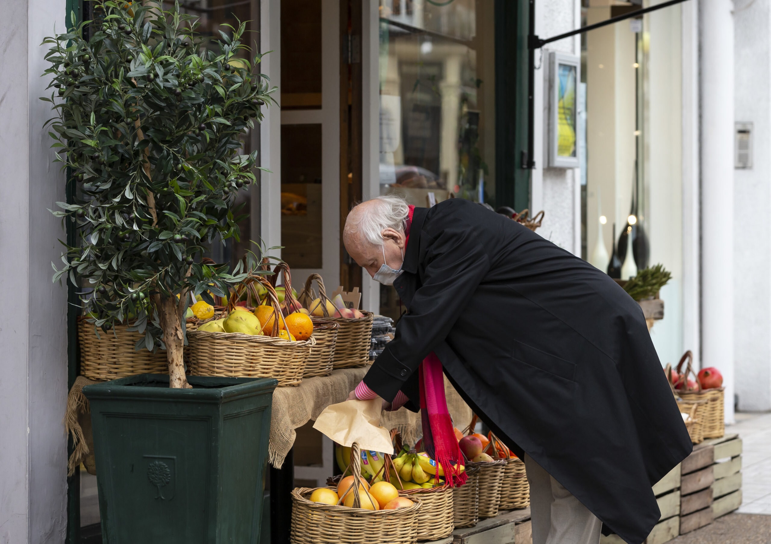 Inflation fuels the jump in UK govt debt costs