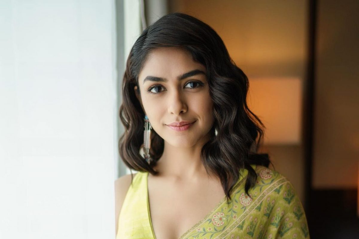 Mrunal Thakur got extensive language training for Telugu debut in 'Sita Ramam'