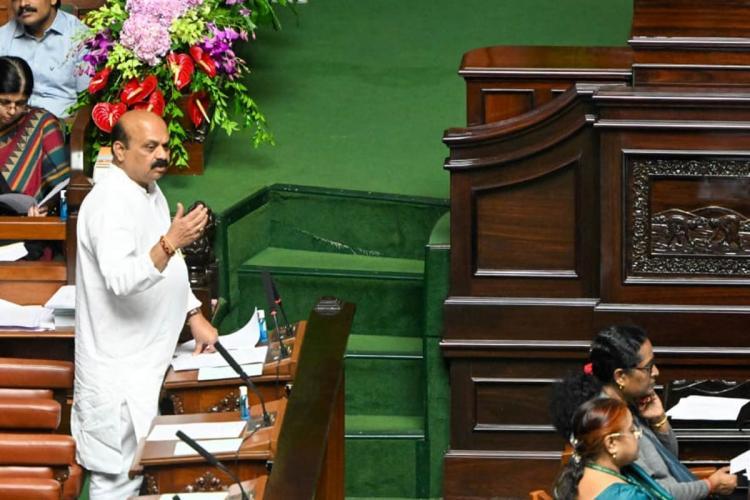 Karnataka to make Kannada mandatory