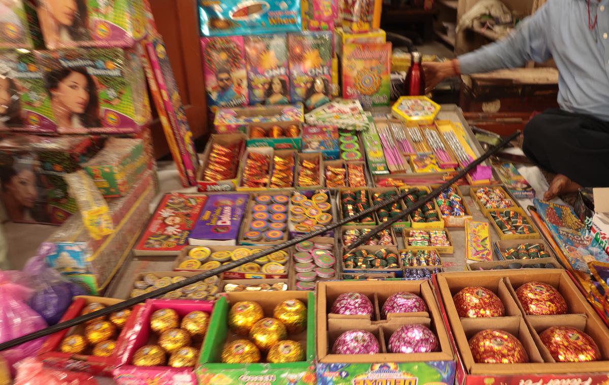 Delhi government bans firecrackers till January 1