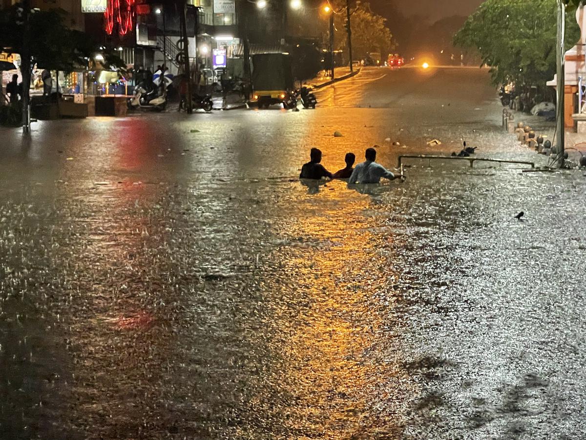 Heavy rainfall lashes Chennai, low-lying areas inundated