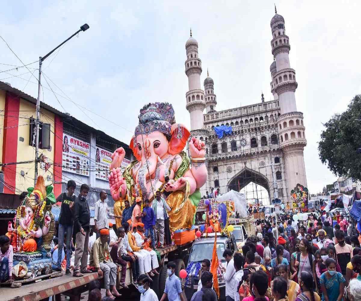 Massive security in Hyderabad for Ganesh idol immersion, traffic diversions in place