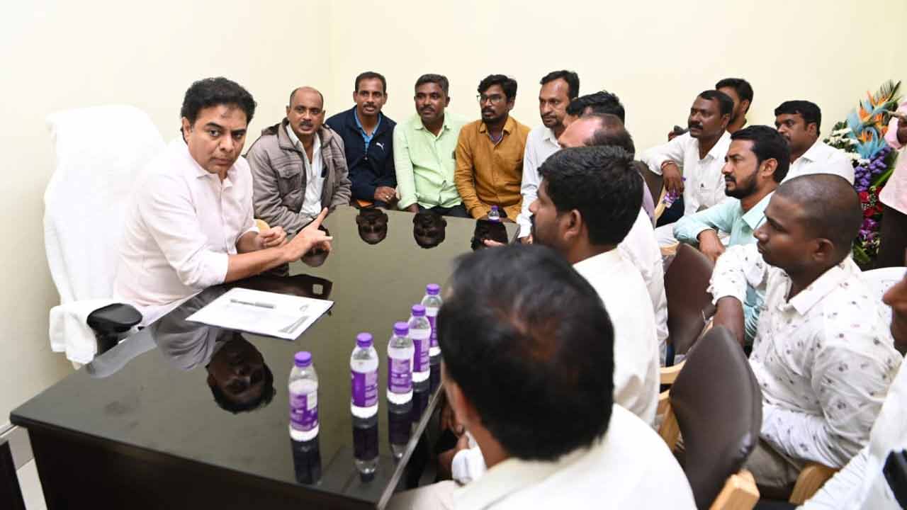 KTR assures to resolve problems of VRAs