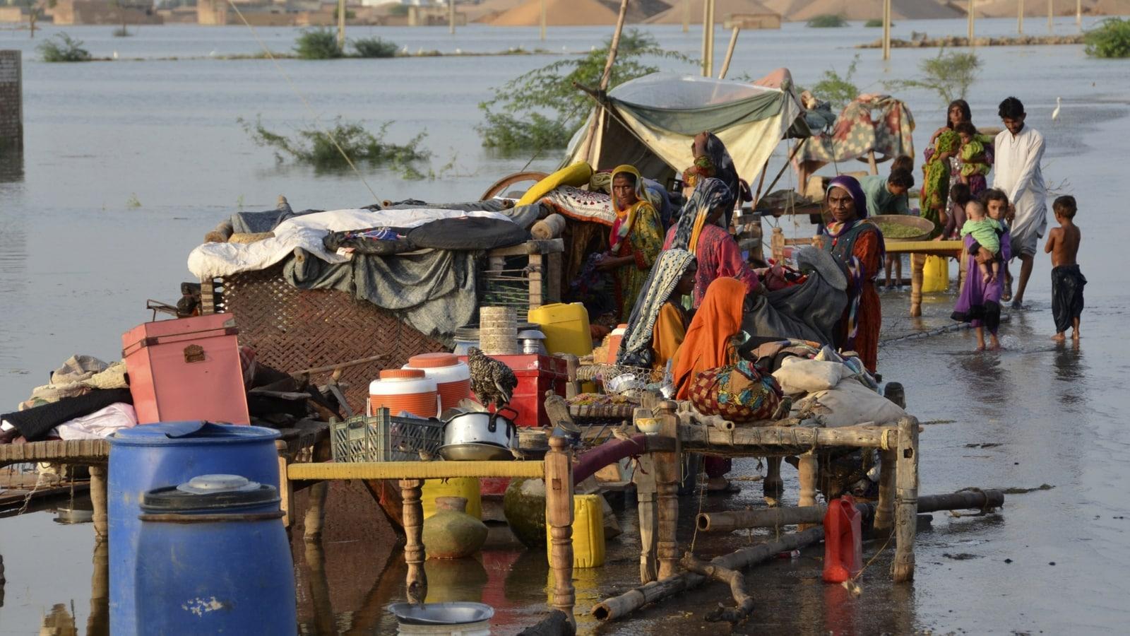 Catastrophic floods leave millions at risk of diseases in Pakistan