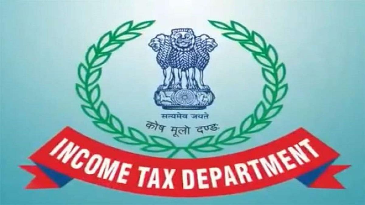 I-T dept unearths Rs 100 cr black income during raids on 2 groups in Maha