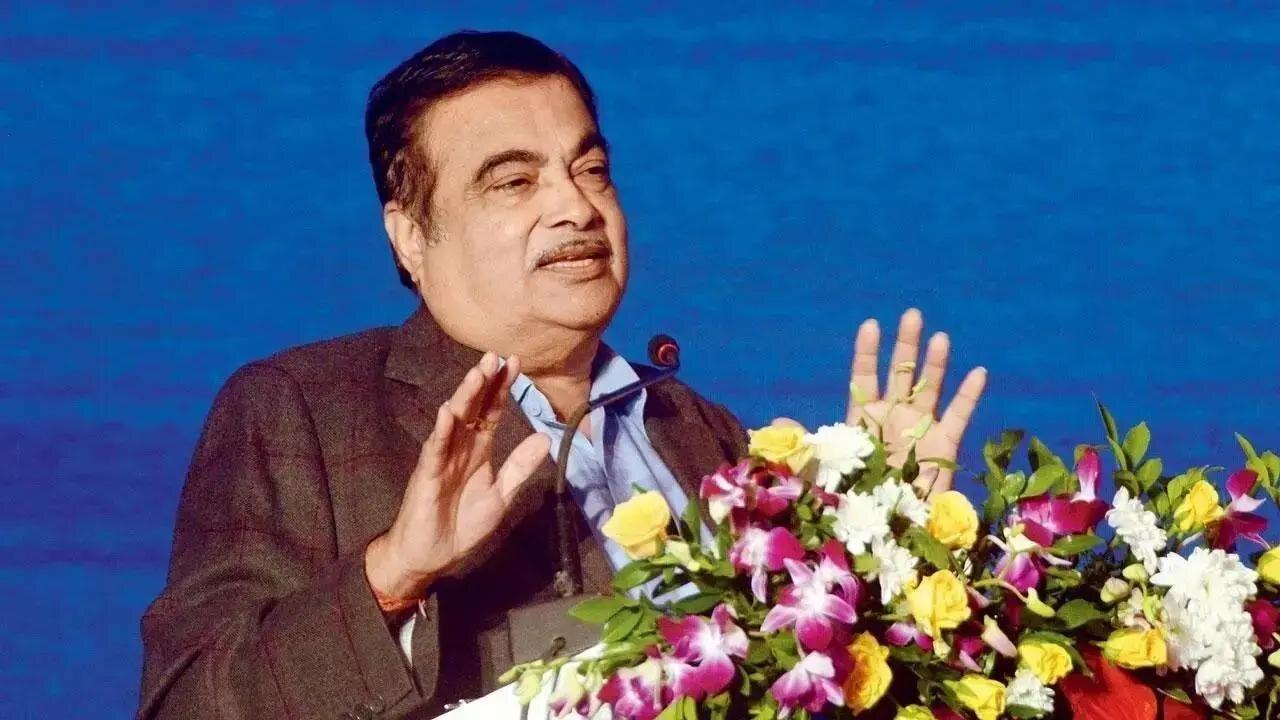 Gadkari unveils prototype of drone for organ transport
