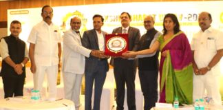 FKCCI in collaboration with the Department of Tourism, Government of Karnataka, on Tuesday held a roadshow in Hyderabad announcing the conduct of Dakshin Bharat Utsav–2024.