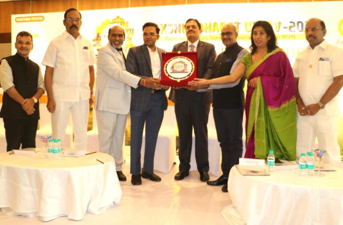 FKCCI in collaboration with the Department of Tourism, Government of Karnataka, on Tuesday held a roadshow in Hyderabad announcing the conduct of Dakshin Bharat Utsav–2024.