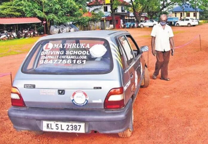 The unions were protesting against government's directives about installing dashboard camera in vehicles used for learning and testing and the imposition of a ban on a vehicle older than 15 years for the purpose of testing and learning.