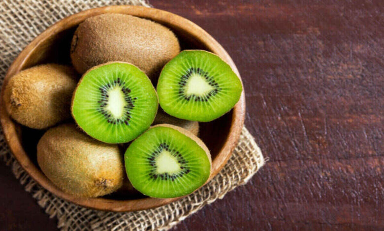 Stop Throwing Away Kiwi Peel Experts Say You Are Missing Half the Nutrition