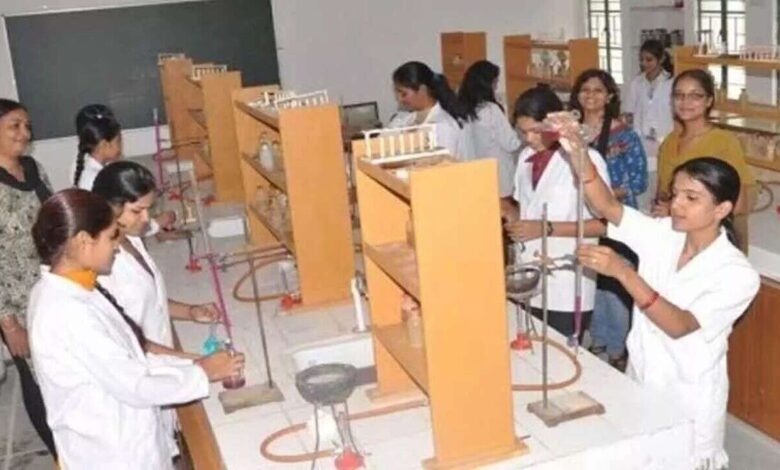 Inter Board Cracks Down on Mass Copying During Practical Exams