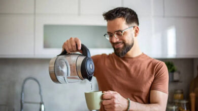Does Drinking Hot Water in the Morning Really Help Health Experts Explain the Truth