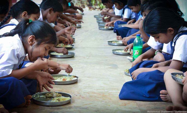 Government school students receiving breakfast under Telangana CM Breakfast Scheme