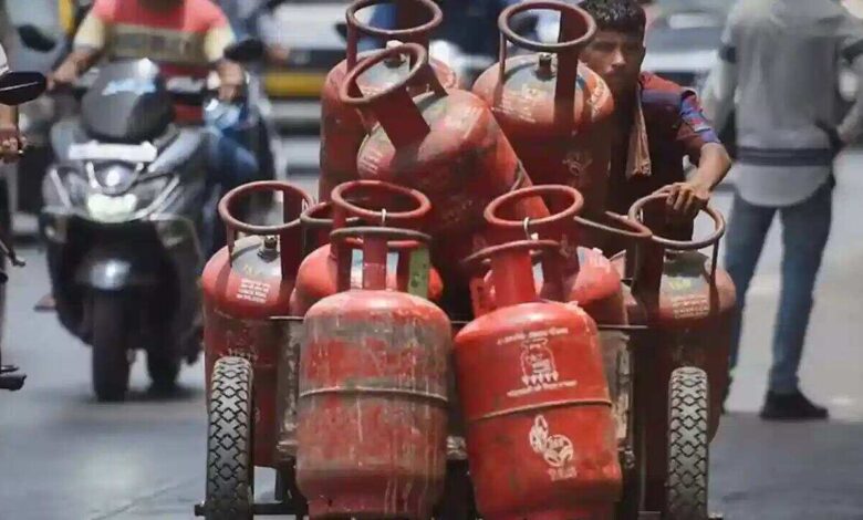 Telangana Hotels Close Due to Gas Shortage as Food Industry Faces Shutdown