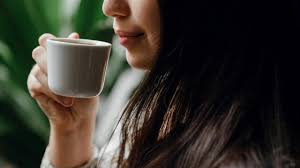 Nighttime Coffee May Affect Women’s Decisions and Sleep Study Raises Concerns
