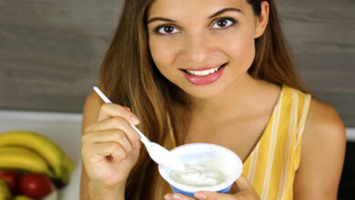 Why Experts Advise Women to Be Careful While Eating Curd at Night