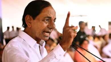 KCR addressing BRS leaders at Telangana Bhavan during key meeting on party future strategy