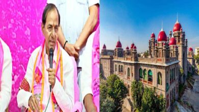 KCR KTR and Harish Rao after High Court relief in Million March cases