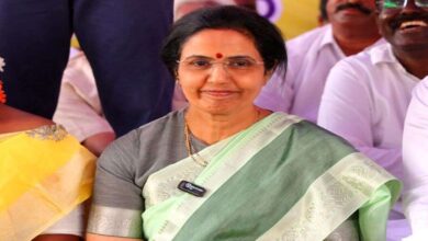 Nara Bhuvaneswari visits Yadadri temple with family and offers prayers at Lakshmi Narasimha Swamy shrine in Telangana