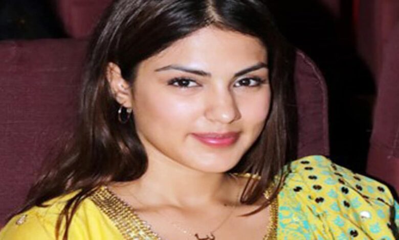 Rhea Chakraborty leaving court after getting relief in bank accounts defreeze case