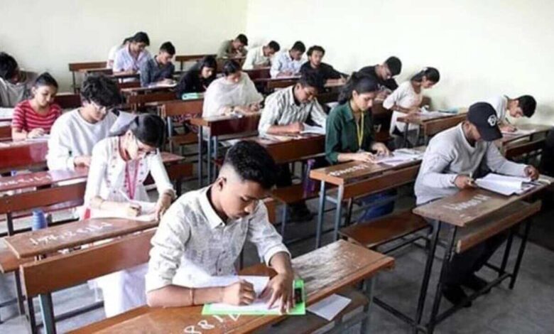 Students reviewing Telangana Class 10 results and preparing for supplementary exams after schedule announcement