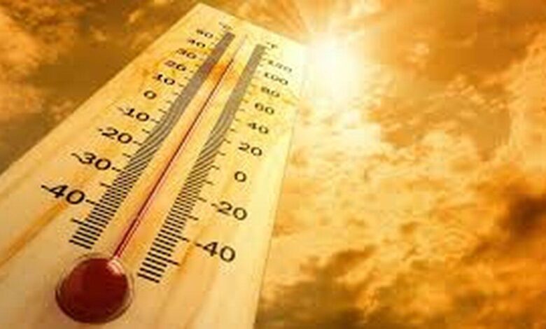 Telangana heatwave alert issued for 16 districts with temperatures expected up to 44 degrees and possible rainfall forecast by weather department