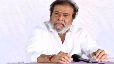 Health Minister announcing early lung cancer screening initiative in Telangana government hospitals