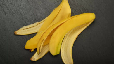 Banana Peel Beauty Secret: Natural Skin Glow Remedy Gaining Attention in Home Skincare Routines