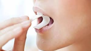 Can Chewing Gum Really Slim Your Face Experts Reveal the Hidden Health Risks
