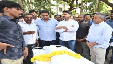 KTR pays tribute to ORR accident victims after six family members died near Shamshabad Hyderabad