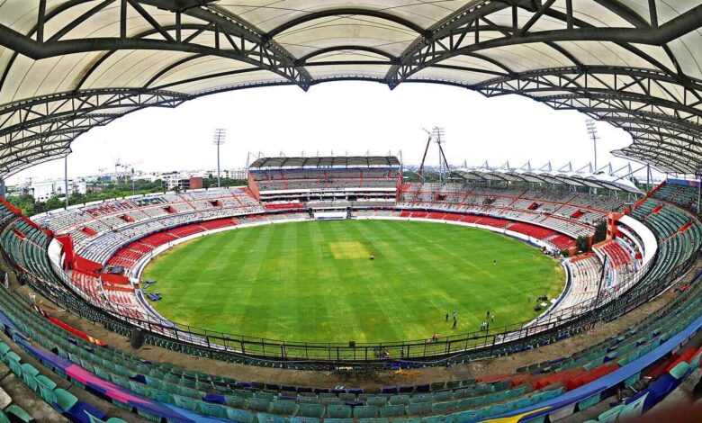 Uppal Stadium prepares for the SRH vs RCB IPL match with traffic restrictions and extended metro services for cricket fans